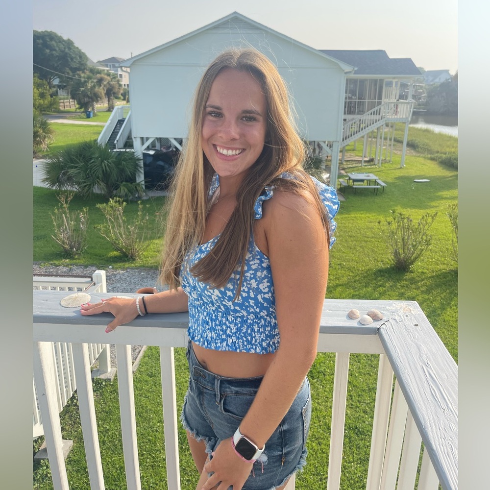 Meet your Posher, Lauren